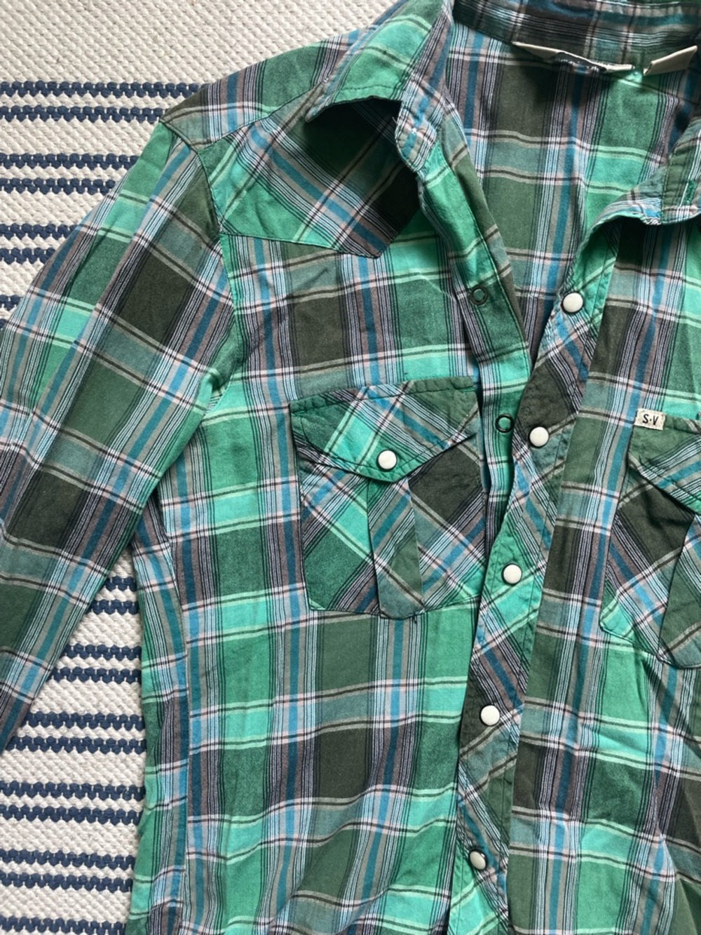 Green Plaid Long-Sleeve Shirt - Picture 3 of 4